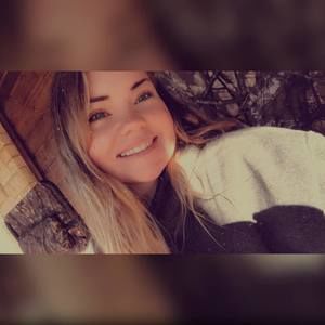 Meet your Posher, Kaylie